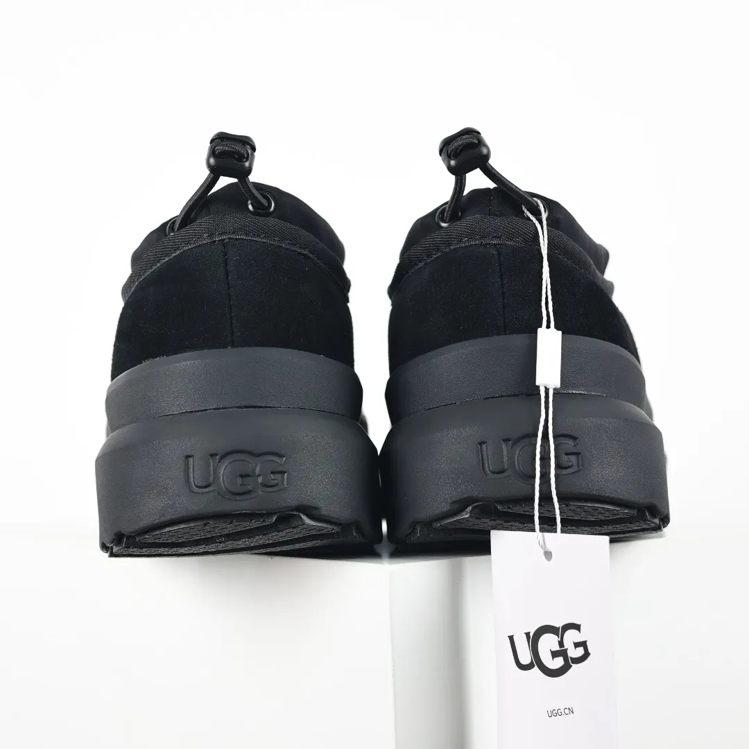 Pick up locally 💰620 Core recommendation, good price Cashmere insoles are a very suitable choice for keeping warm in winter and at home. In the new year, uug launched a series of styles, which are partial to the preferences of young consumers and have also moved to the forefront of fashion trends. Shoe body material Water-repellent coated suede upper 17mm UGGPURE™ implanted wool insole Lightweight non-slip comfortable rubber outsole With brand LOGO Trademark Comes with a full set of packaging Size: 35 36 37 38 39 40 41 42 43 44